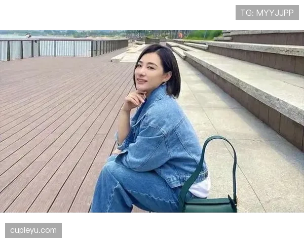 刘璇买了新车？朋友圈炫耀得跟小明星似的，真不是一般的阔气！