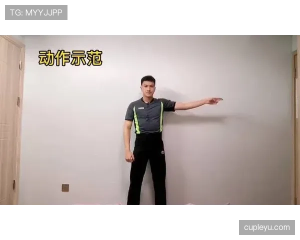 篮球规则解析：什么是脚踢球违例？